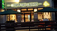 Le Comptoir Libanais inside