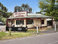 Silverleaves General Store and Cafe outside