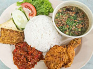 Warung Pojok Manarasa food