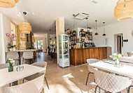 Chic Moraira inside