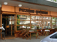 Pizzeria Centrale outside