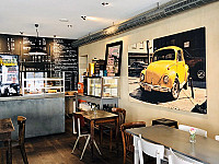 Café Glück inside