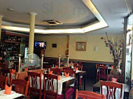 Chino, Rong Hua inside