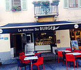 La Maison Des Burgers inside