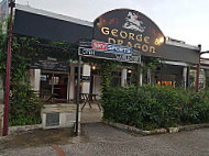 The George Dragon outside