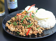 CHAANG NOI Authentic Thai Restaurant food