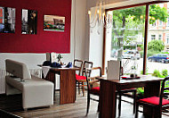 Cafe Und Fotostudio Zoom inside