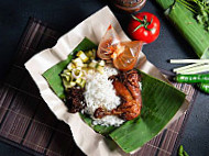 Nasi Kukus Ayam Berempah Jelapang food