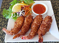 Kob's Thai Kitchen food