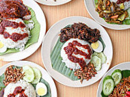 Nasi Lemak Warung Fazlin food