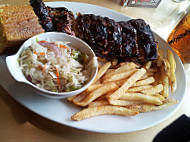 Big T's BBQ & Smokehouse food