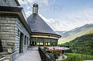 Parador De Vielha. Val D'aran outside