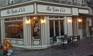 Au Louis D'or inside