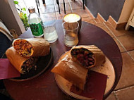 Tostas A La Antigua food