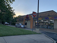 Taco Bell outside