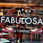 La Vermuteria La Fabulosa inside