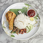 Nasi Lemak Che Ta Padu inside