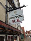 Fong-Wong outside