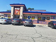 Ihop outside