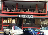 La Alemana outside