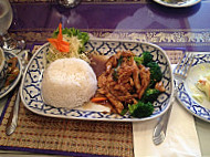 Lucky Elephant Thai Cuisine food