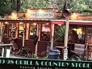 19 98 Grill Country Store outside