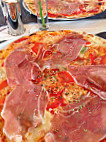 Hafenrestaurant Pizzeria food