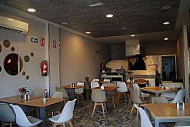 Cafeteria. Pizzeria. Mario's Guerra inside