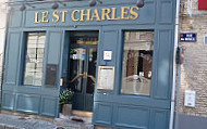 Le St Charles outside