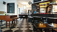 Café Central inside