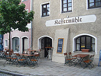 Fuchsstuben - Restaurant & Vinothek inside