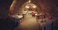 Pizzeria La Grotta inside