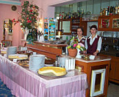Krone Restaurant und Cafe inside