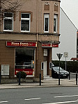 Andreas Bernd Foemer Pizzeria Pizza Pazza outside