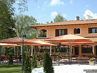 Villa Romantica outside