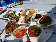 Restaurant Mesogios food
