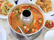 Tuan Poh Fasia Tom Yam food