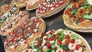 Santa La Pizza Buona E Giusta food
