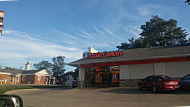 Little Caesars Pizza outside