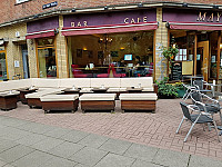 Café May outside