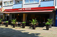 Cafe Am Platz outside