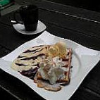 Eiscafe am Rheinturm food