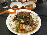 Granny's Noodle food