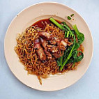 Hakka Moi Wan Tan Mee inside