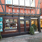 Eis-Cafe Pergola inside