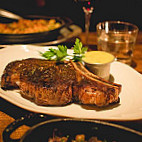 Bavette's Bar & Boeuf food