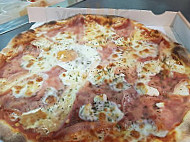 Pizzeria La Latina food