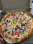 Five Pizza Original food