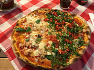 Pizzeria Amici food