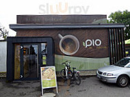 Cafe Pio outside